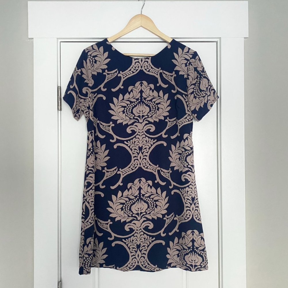 Navy and Cream Motif Short Sleeve Crewneck Shift Dress